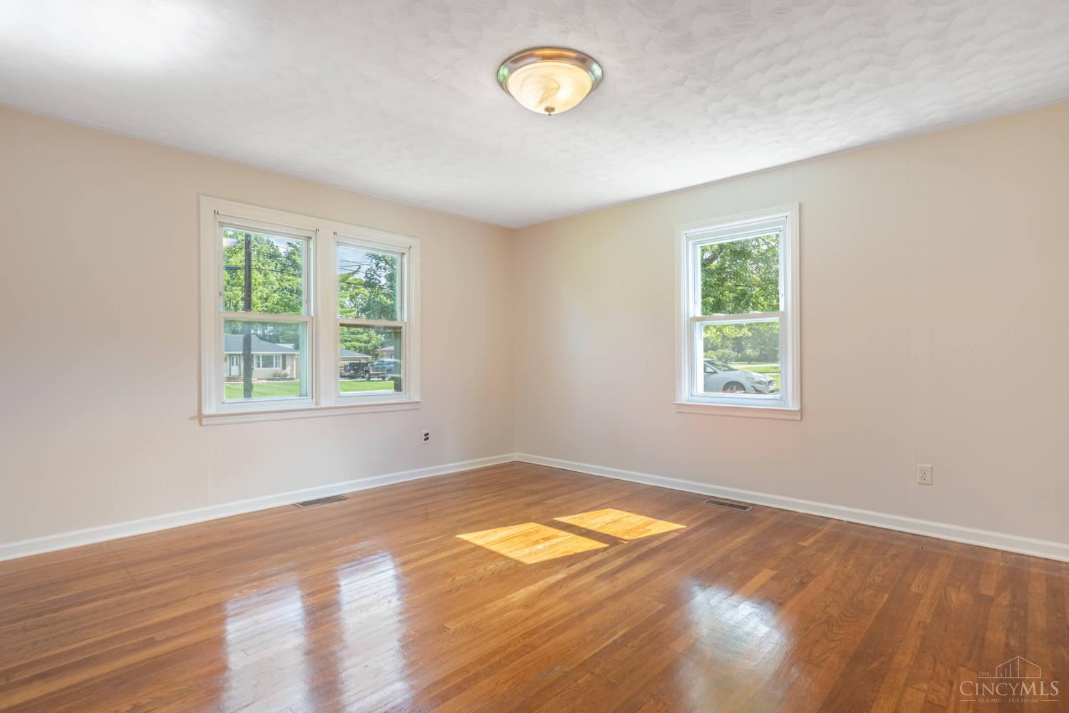 1895 Ryan Road Springboro, OH 45066 - Photo 15 of 22 Gallery Image 15