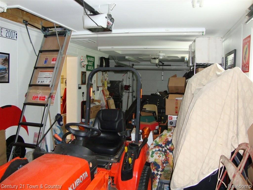 1918 Willowood Drive Rochester, MI 48307 - Photo 45 of 46 GARAGE