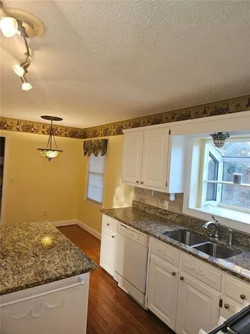 $2,900 | 3145 Oak Meadow Drive, Snellville, GA 30078