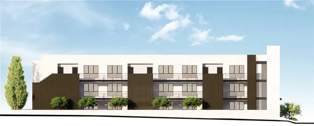 a black and white photo of a building