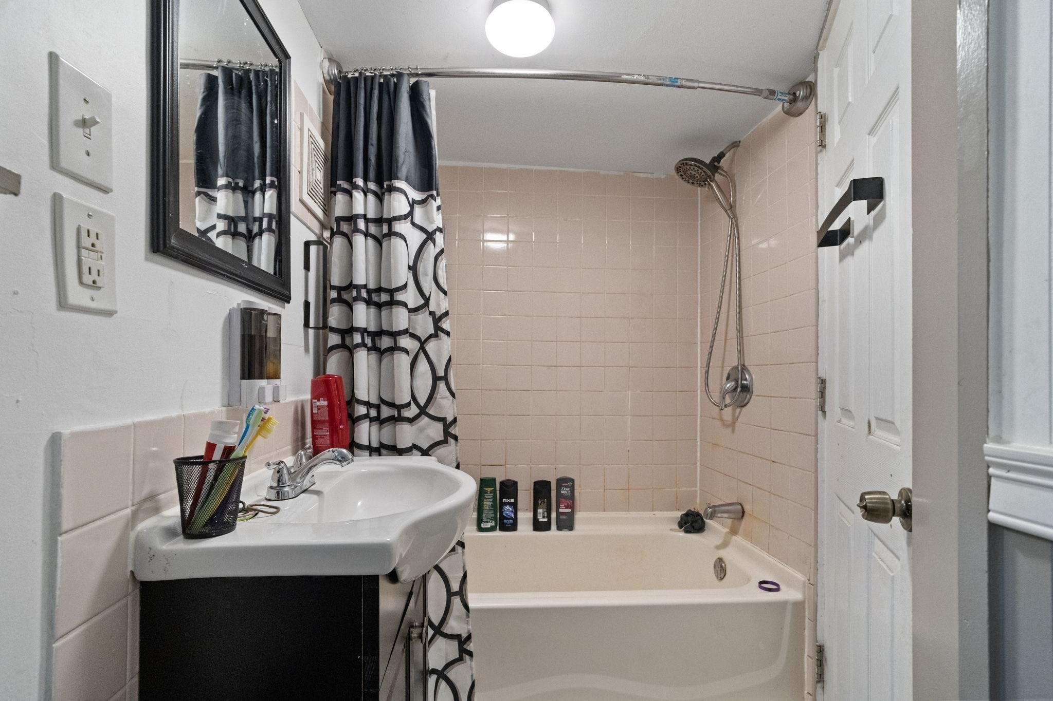 19 Suffolk Street Springfield, MA 01109 - Photo 21 of 35 Gallery Image 21