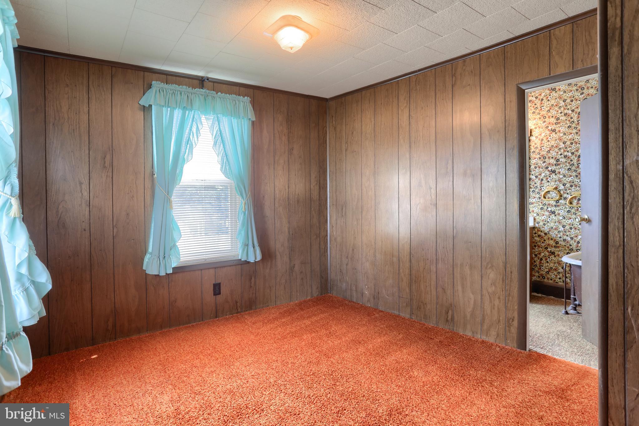 13 Montello Road Reading, PA 19608 - Photo 34 of 54 an empty room with windows