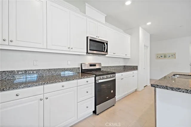 $918,000 | 8044 Country Mile Lane, Riverside, CA 92507