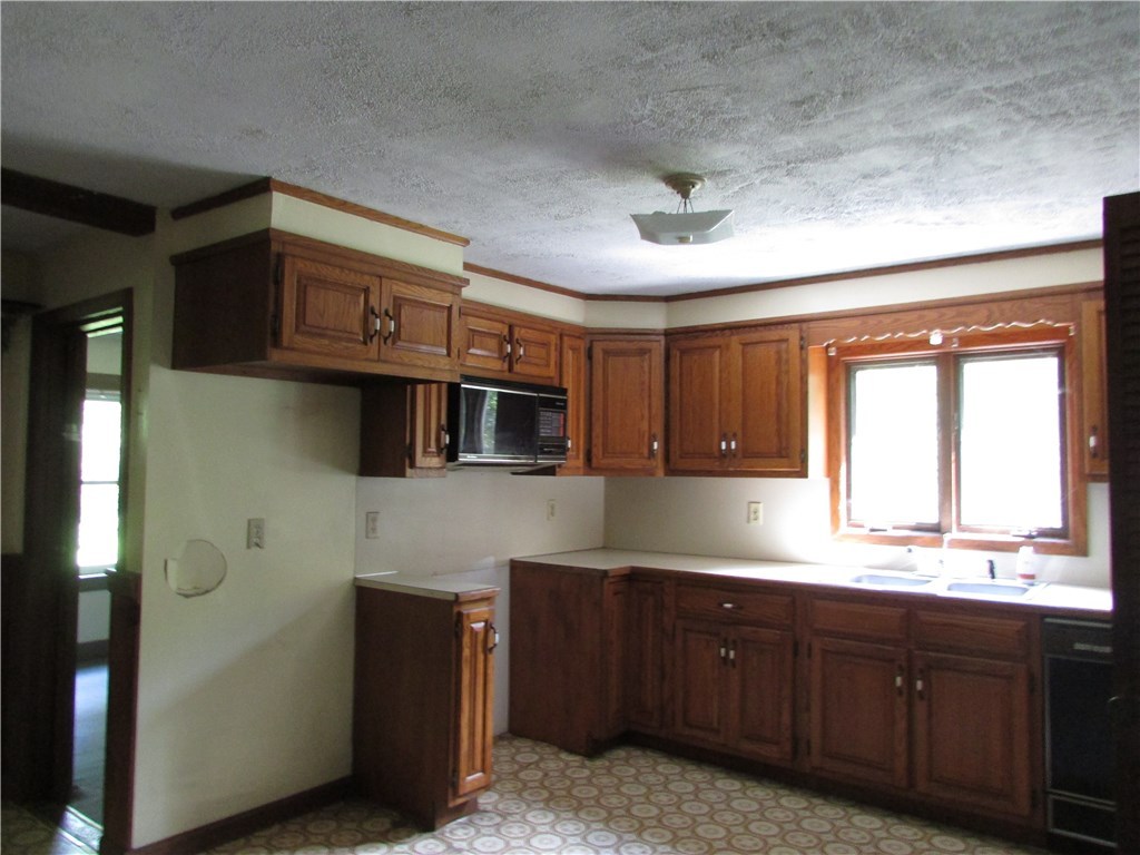 213 Inman Road Burrillville, RI 02830 - Photo 10 of 16