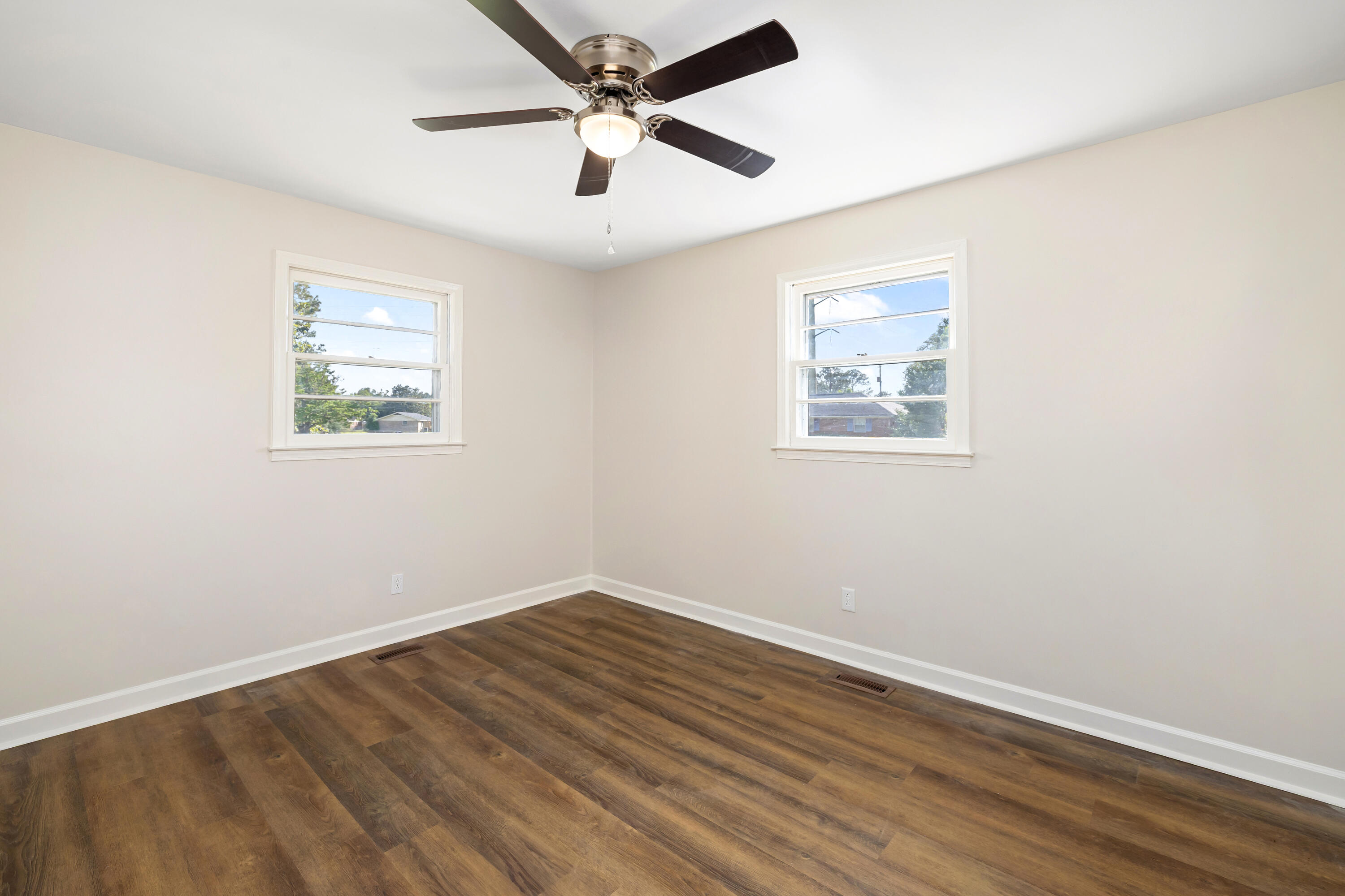 905 Perry Boulevard Sumter, SC 29154 - Photo 16 of 26
