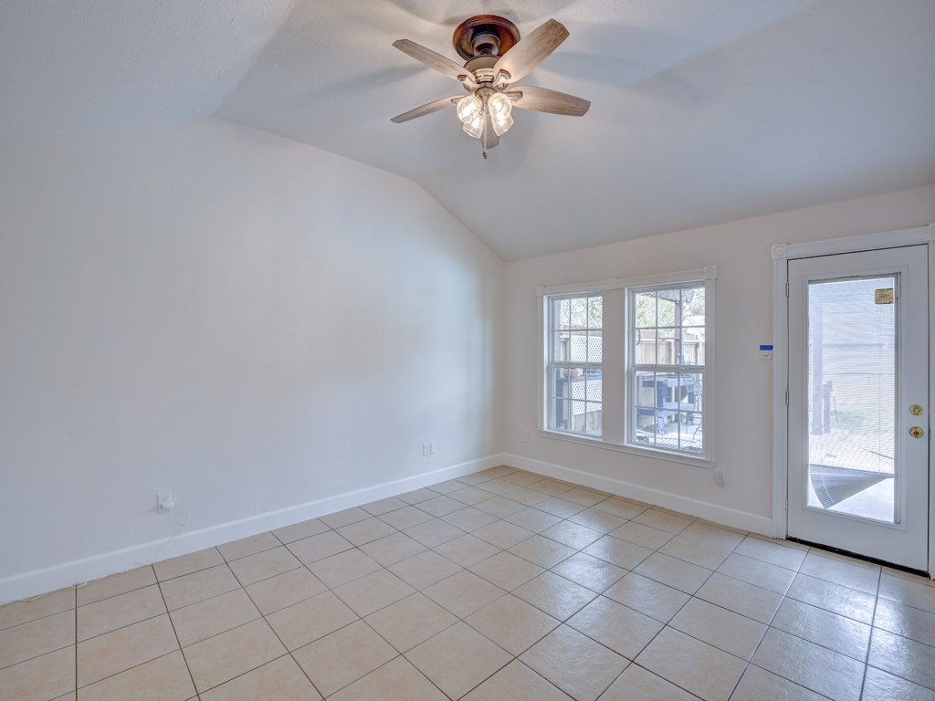 1306 Mimosa Road Missouri City, TX 77489 - Photo 12 of 24 Primary bedroom