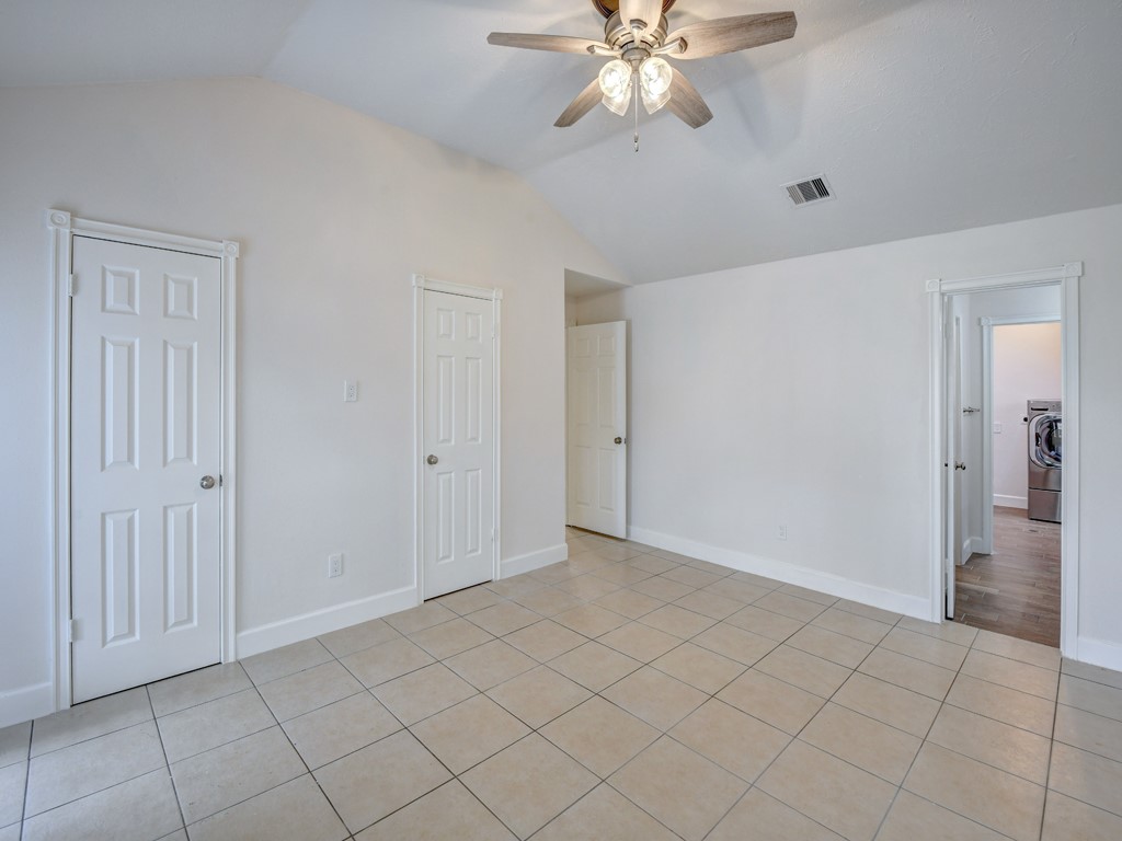 1306 Mimosa Road Missouri City, TX 77489 - Photo 13 of 24 Primary bedroom