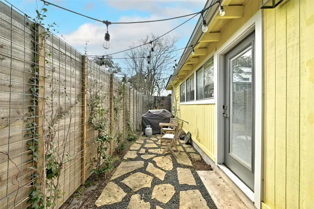 $2,750 | 5313 Avenue F, Austin, TX 78751