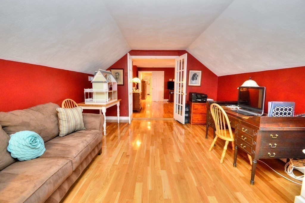 15 Constitution Road Stoneham, MA 02180 - Photo 24 of 30 Gallery Image 24