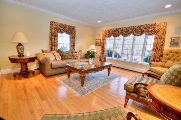 15 Constitution Road Stoneham, MA 02180 - Photo 8 of 30 Gallery Image 8
