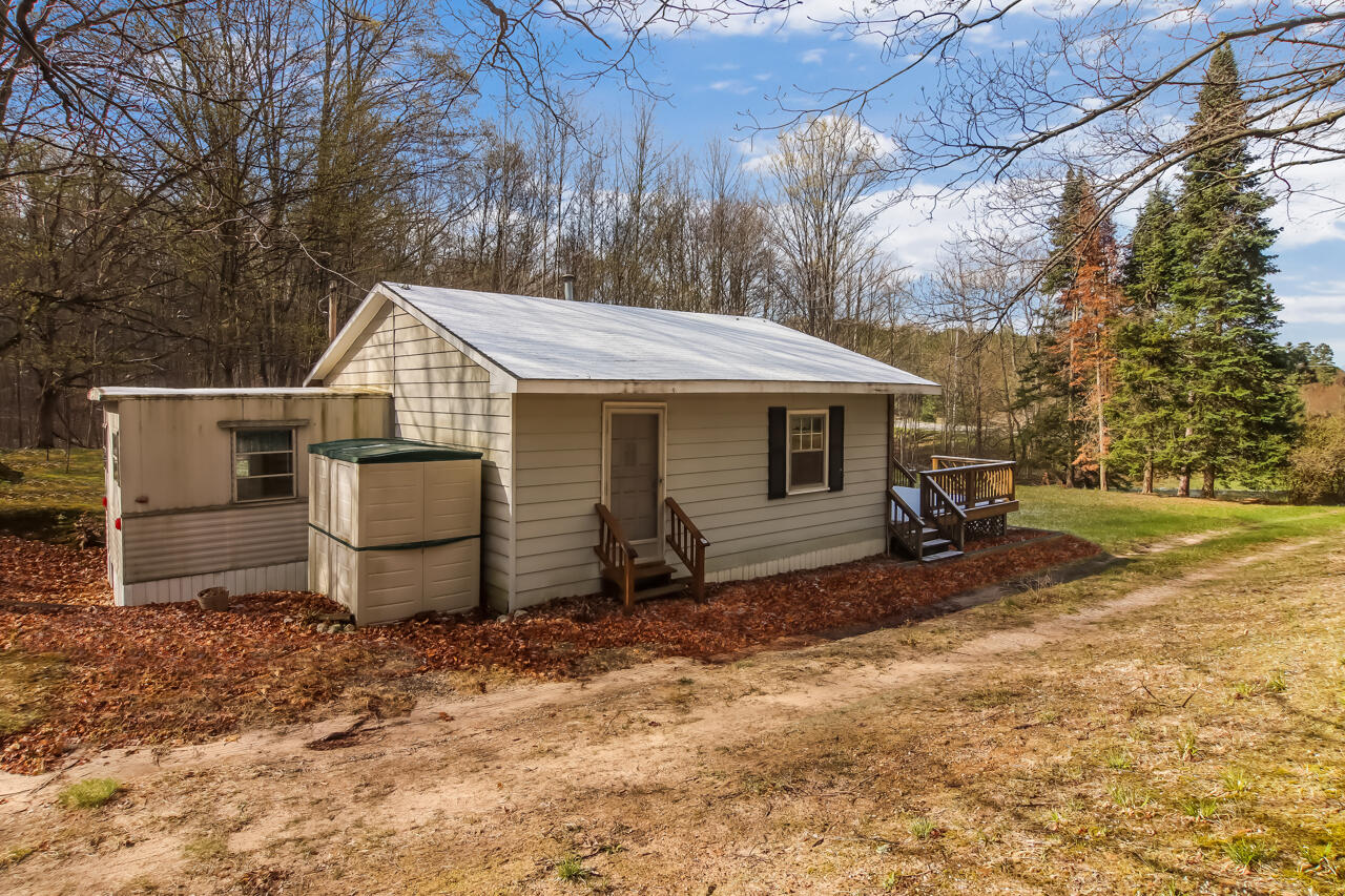 12615 Marilla Road Copemish, MI 49625 - Photo 3 of 29 1-Scene-1