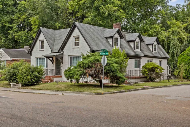$379,000 | 909 South McLean Boulevard, Memphis, TN 38114
