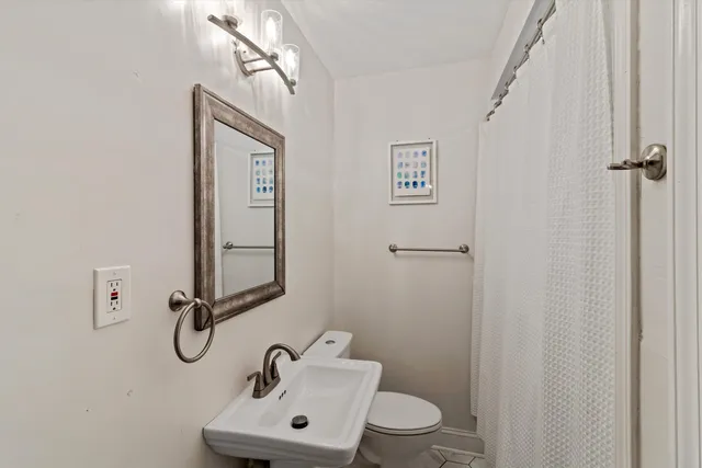 $379,000 | 909 South McLean Boulevard, Memphis, TN 38114