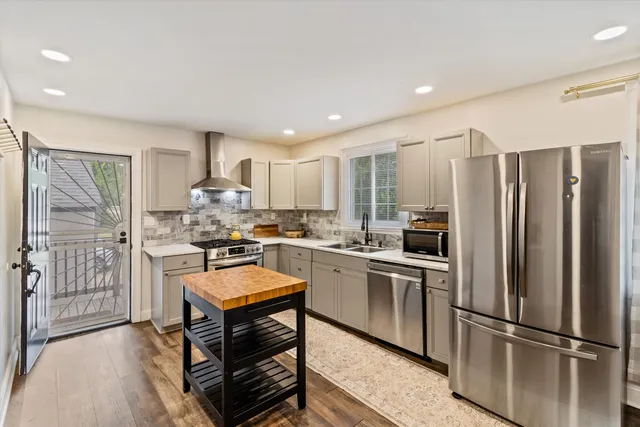 $379,000 | 909 South McLean Boulevard, Memphis, TN 38114