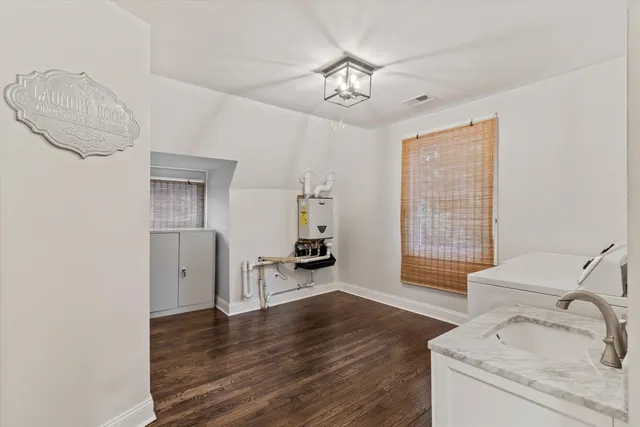 $379,000 | 909 South McLean Boulevard, Memphis, TN 38114