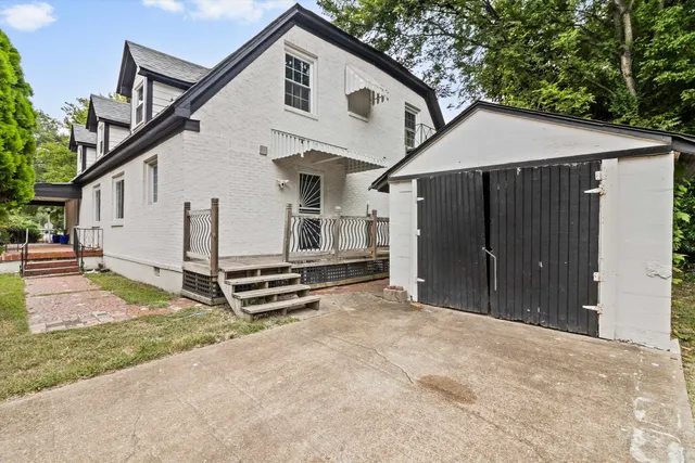 $379,000 | 909 South McLean Boulevard, Memphis, TN 38114