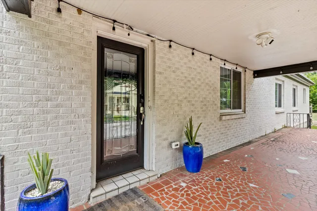 $379,000 | 909 South McLean Boulevard, Memphis, TN 38114