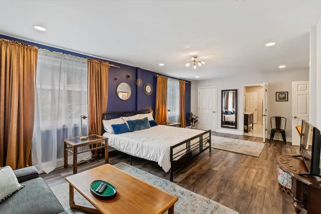 $379,000 | 909 South McLean Boulevard, Memphis, TN 38114