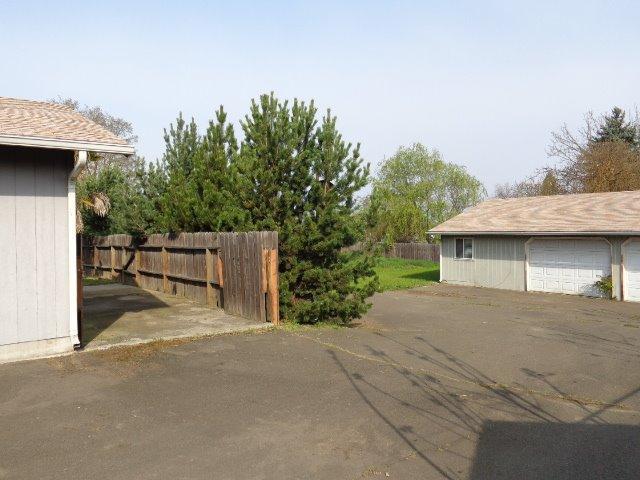 1239 Spring Street Medford, OR 97504 - Photo 4 of 17 Additional Photo