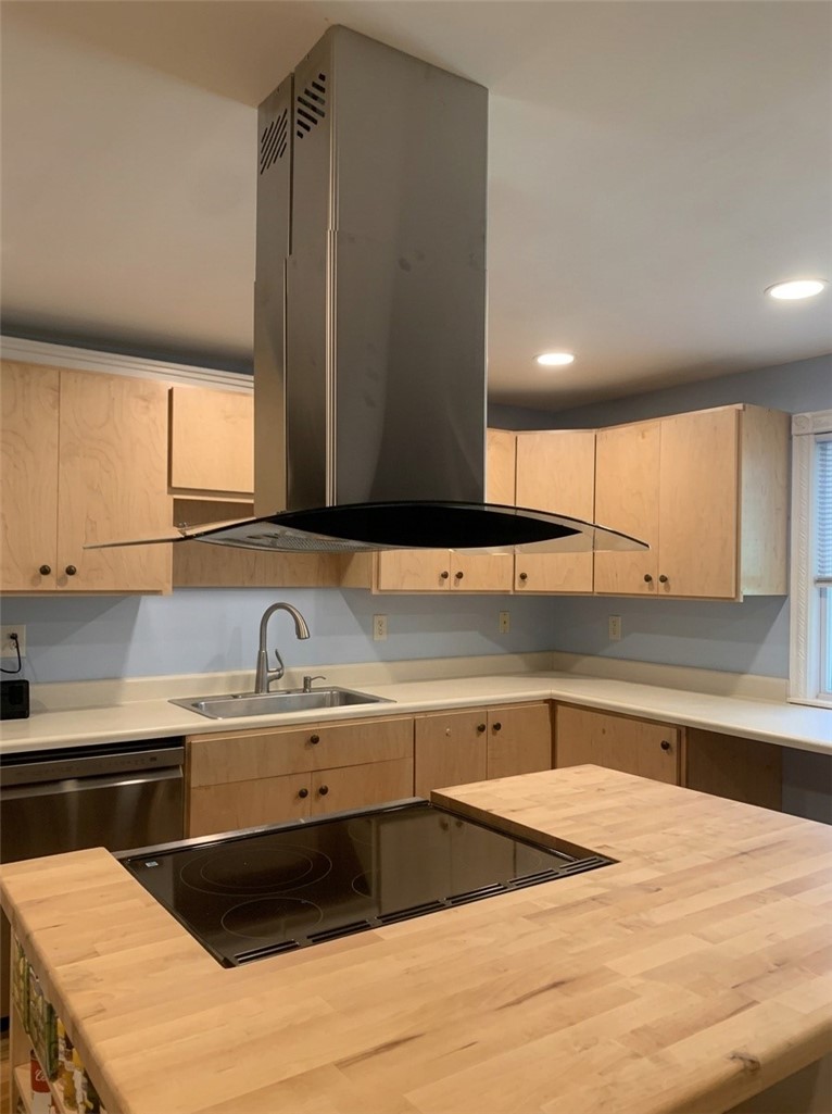 1776 Mendon Road Woonsocket, RI 02895 - Photo 4 of 12 Gallery Image 4
