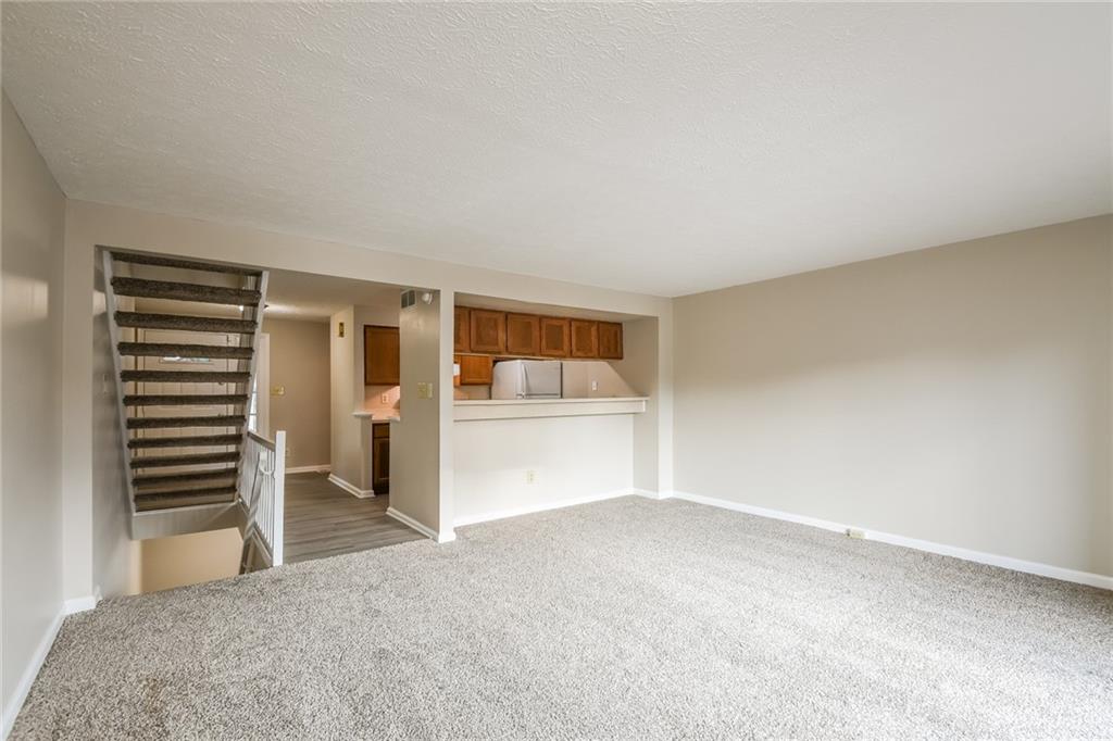 8512 Hague Road Indianapolis, IN 46256 - Photo 4 of 15 Gallery Image 4