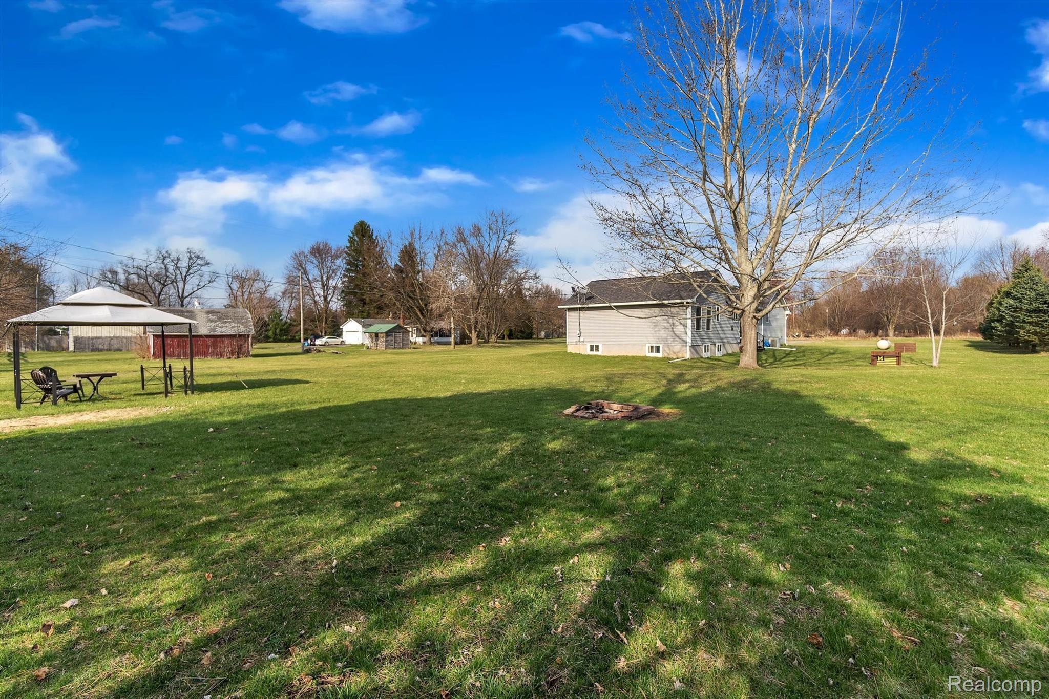 10893 Converse Road Fowlerville, MI 48836 - Photo 34 of 38 37-10893 Converse Rd-WindowStill-Real-Estate-Photography-37.jpg