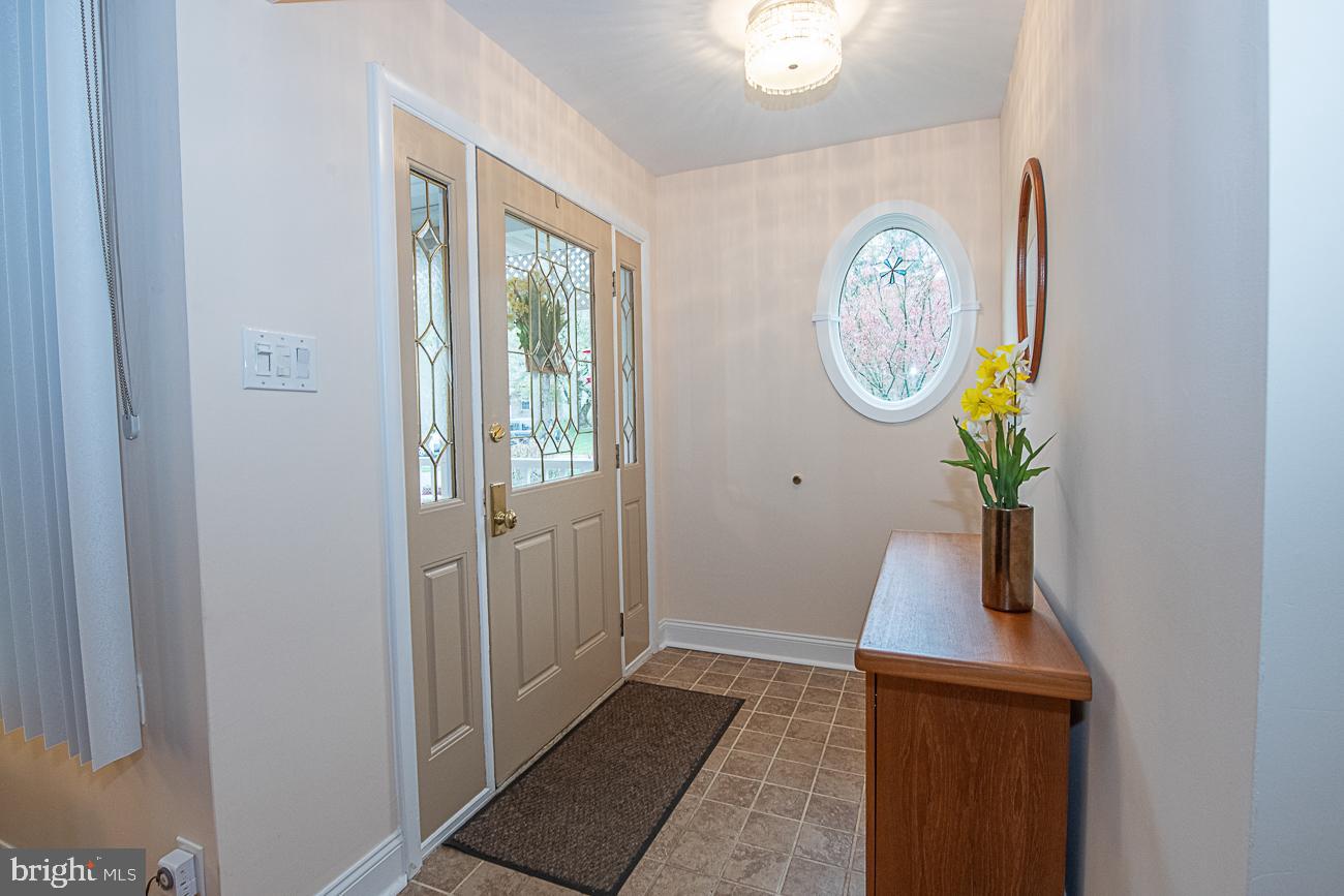 808 Ridge Lane Media, PA 19063 - Photo 5 of 65