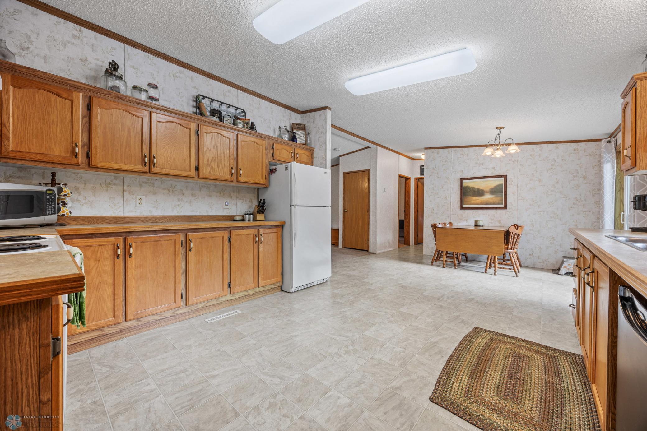 46520 Poss Beach Road Pelican Rapids, MN 56572 - Photo 11 of 41