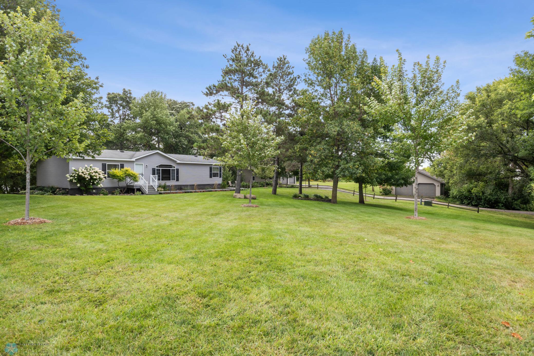 46520 Poss Beach Road Pelican Rapids, MN 56572 - Photo 6 of 41