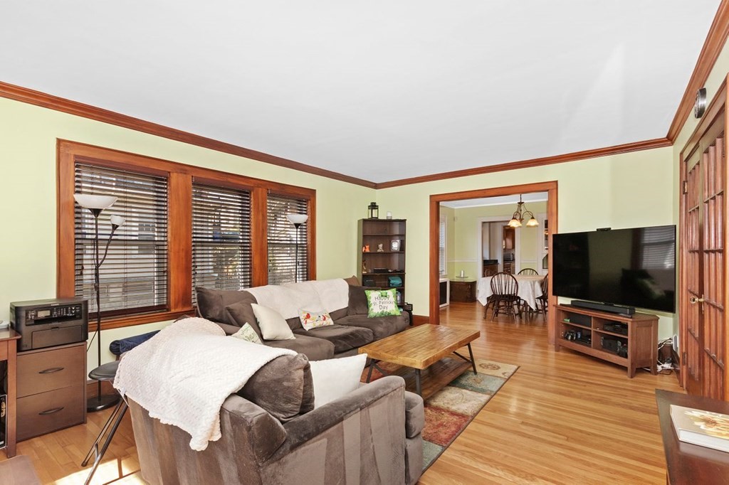 74 Elson Road, Unit 1 Waltham, MA 02451 - Photo 4 of 37 Gallery Image 4