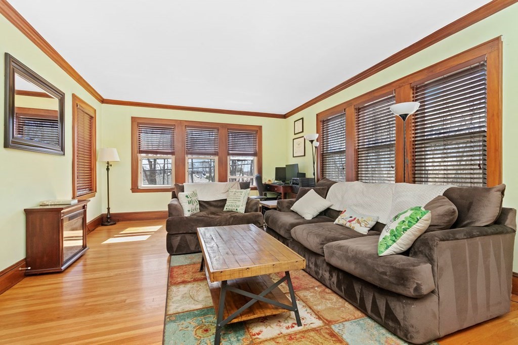 74 Elson Road, Unit 1 Waltham, MA 02451 - Photo 5 of 37 Gallery Image 5