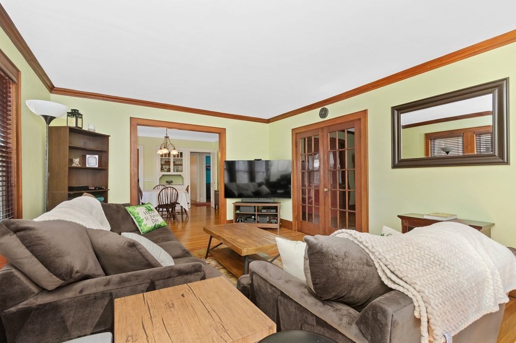 74 Elson Road, Unit 1 Waltham, MA 02451 - Photo 6 of 37 Gallery Image 6