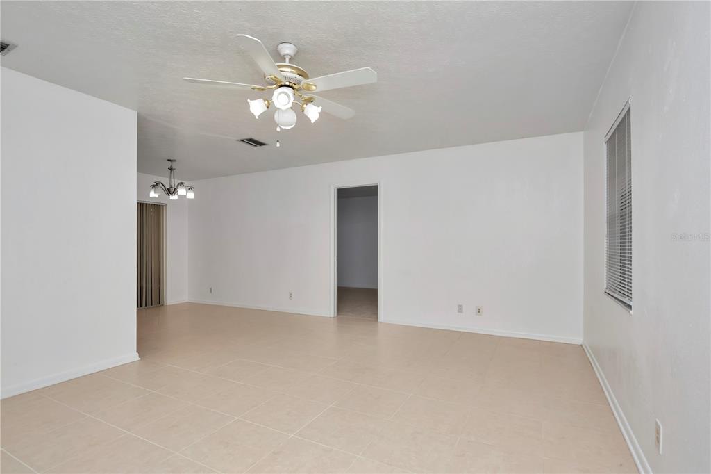 2209 Boxwood Way Brandon, FL 33511 - Photo 5 of 25