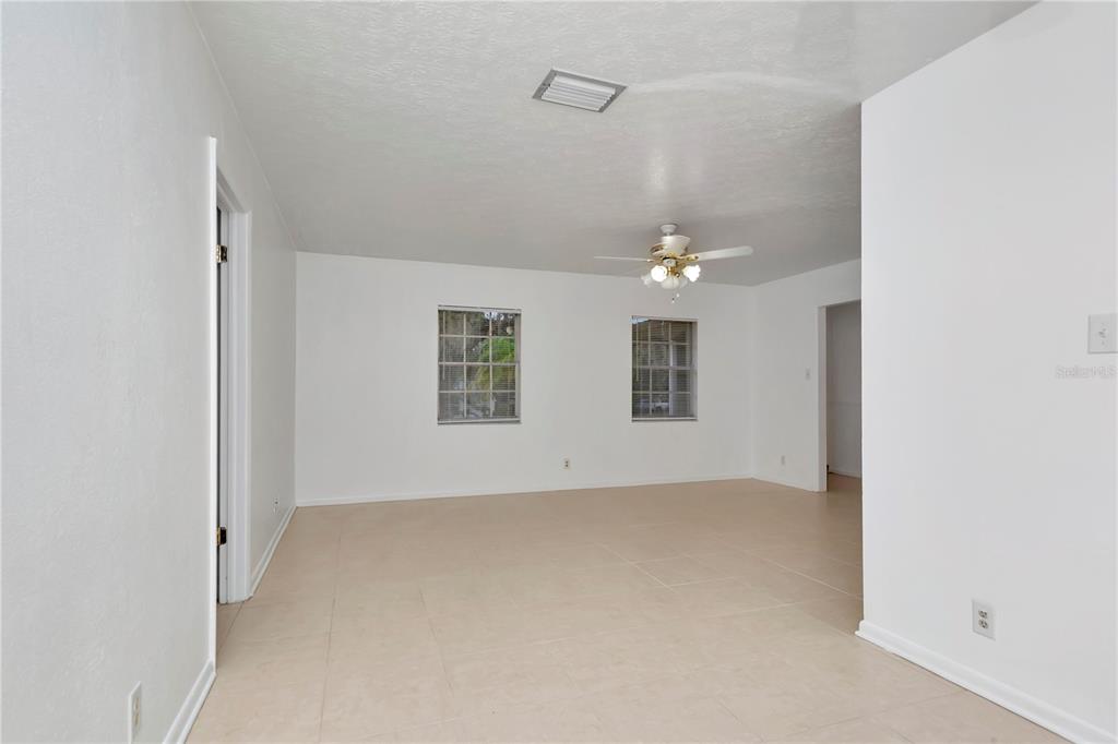 2209 Boxwood Way Brandon, FL 33511 - Photo 6 of 25