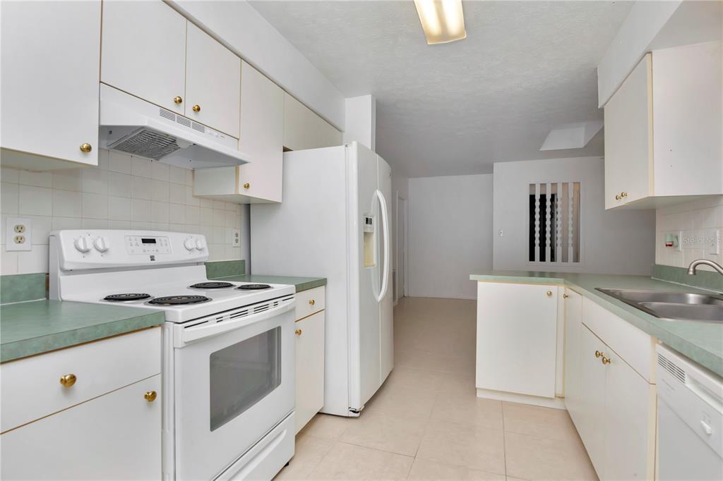 2209 Boxwood Way Brandon, FL 33511 - Photo 9 of 25