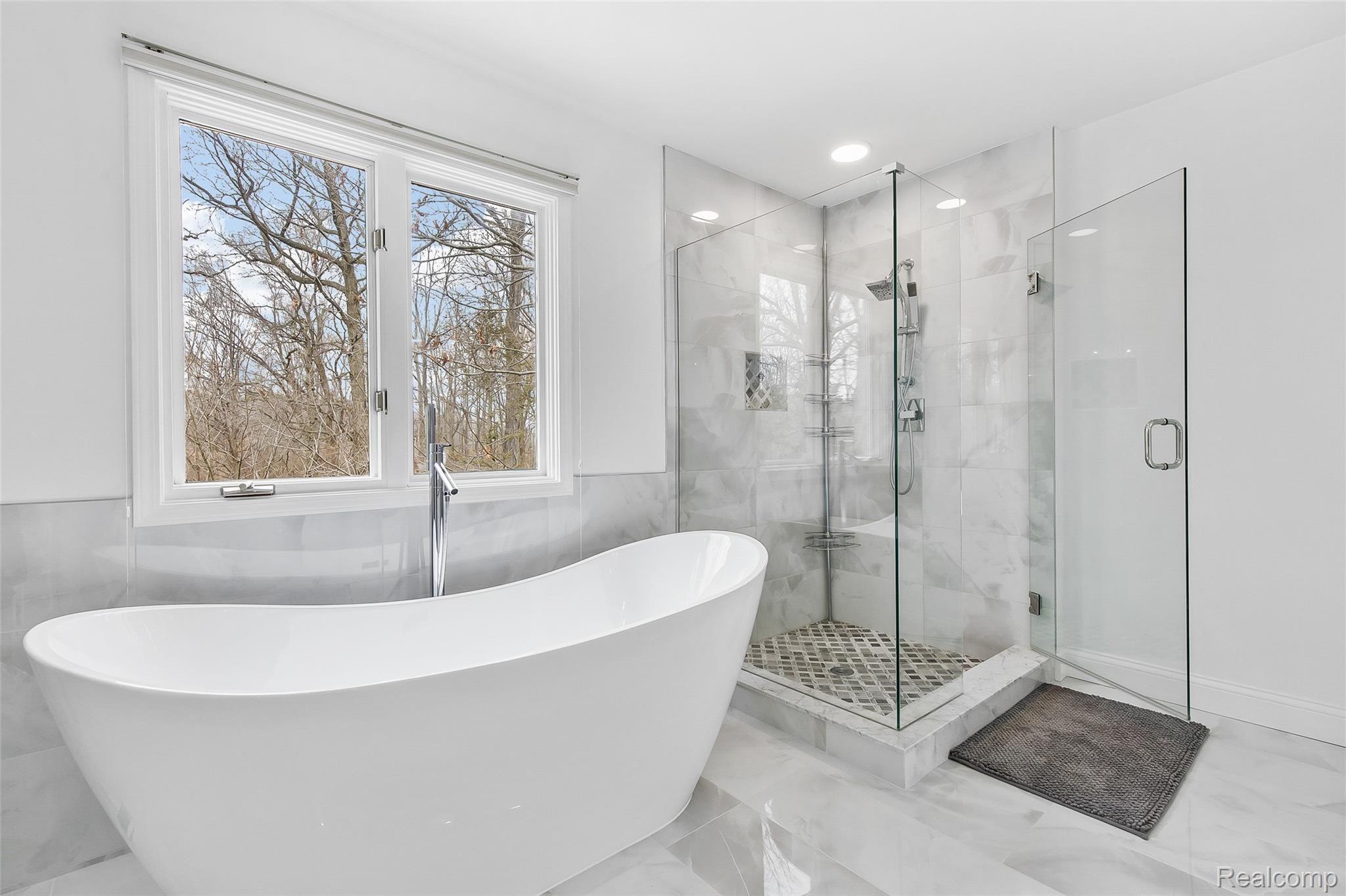 2192 Avon Lake Lane Rochester, MI 48307 - Photo 31 of 51 2192 Avon Lake Ln-41.jpg