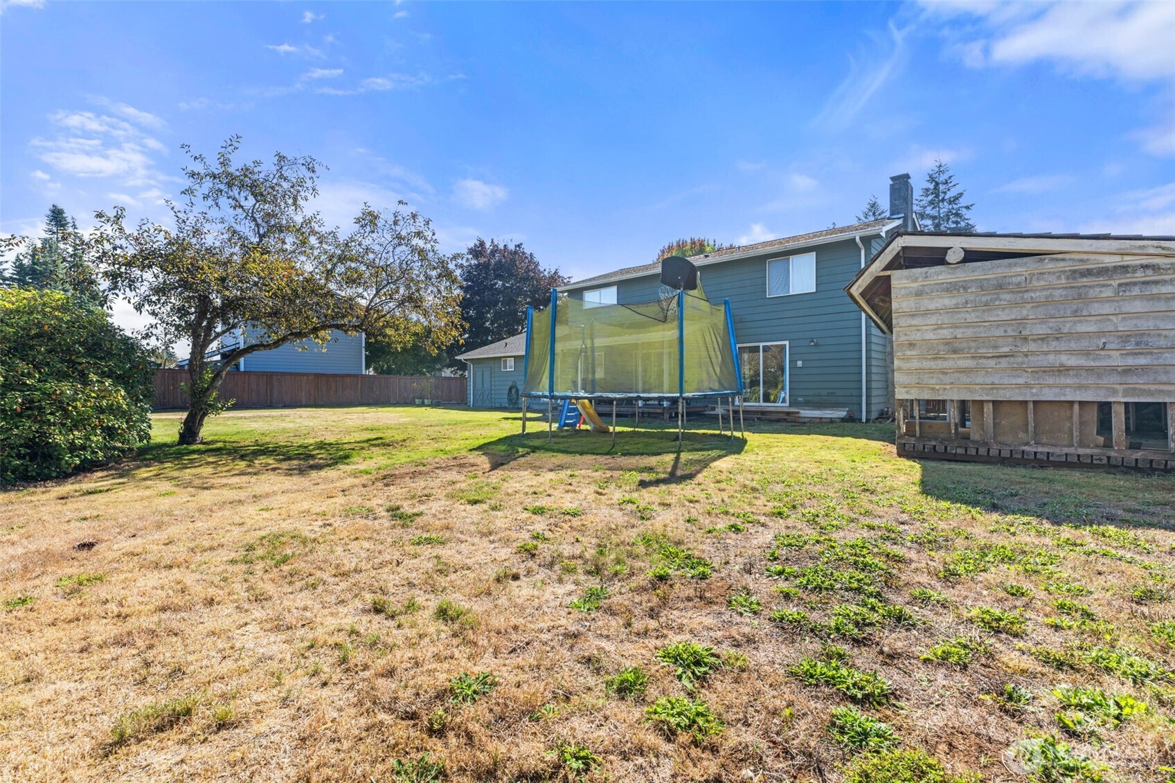 1420 Dundee Drive Cosmopolis, WA 98537 - Photo 37 of 40 a view of backyard of a house