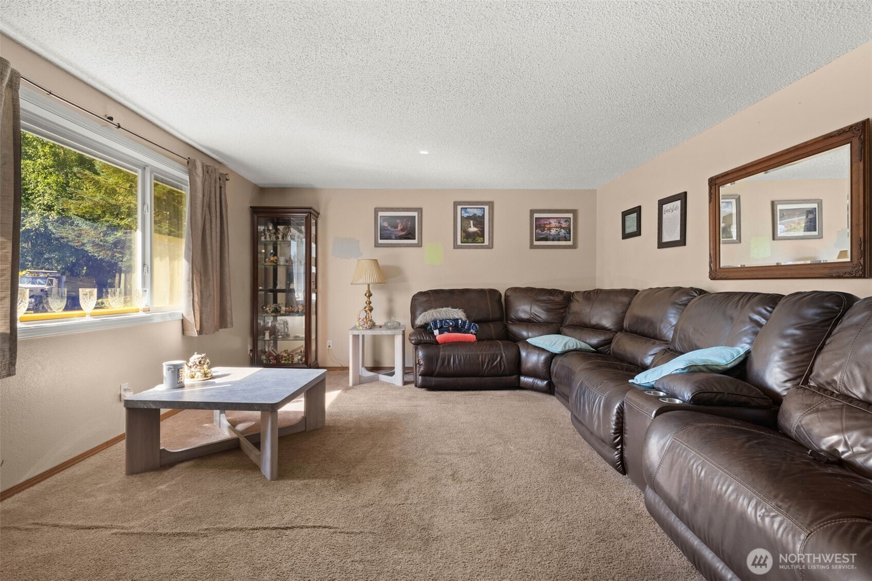 1420 Dundee Drive Cosmopolis, WA 98537 - Photo 5 of 40 a living room with furniture and a window