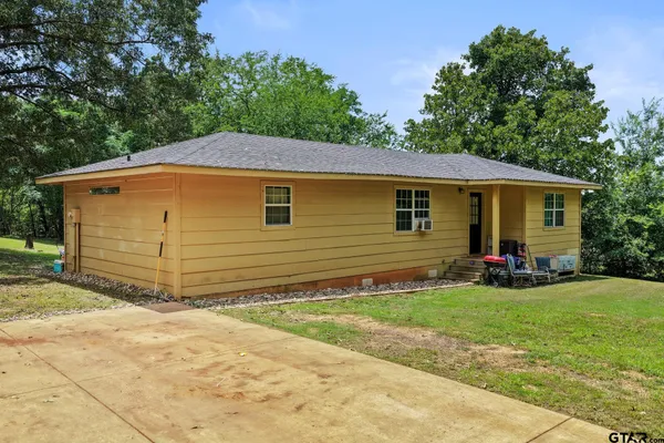 $125,000 | 276 County Road 4335, Omaha, TX 75571