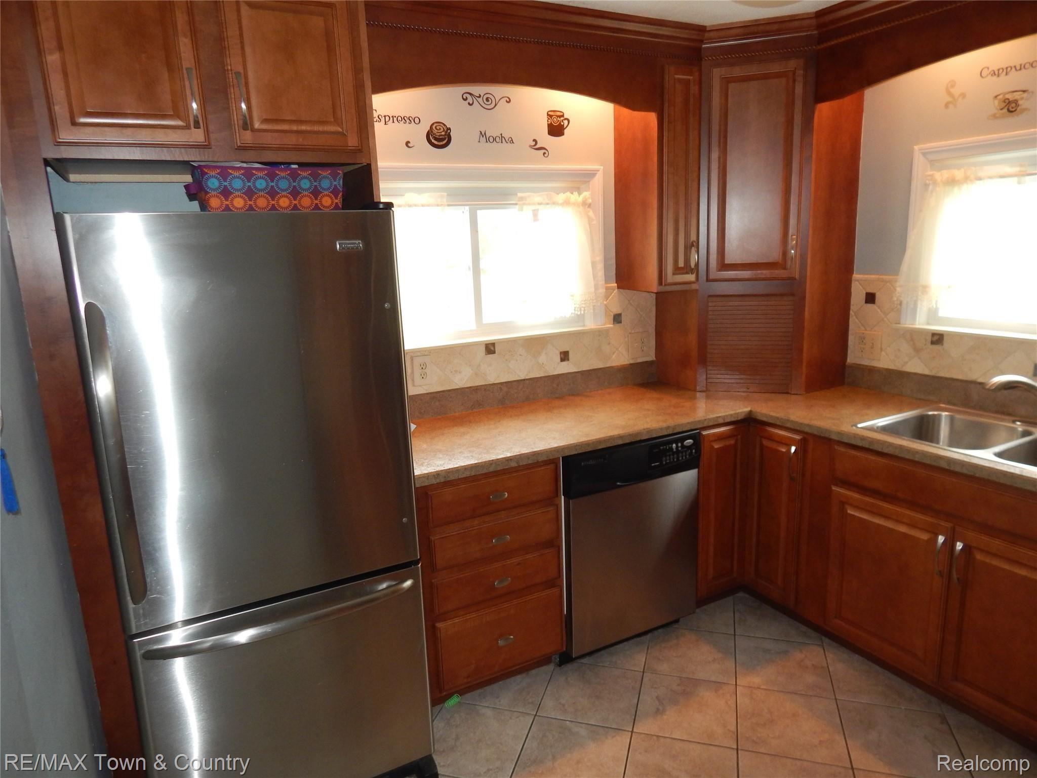433 Elms Road Flushing, MI 48433 - Photo 11 of 36 DSCN1102.JPG