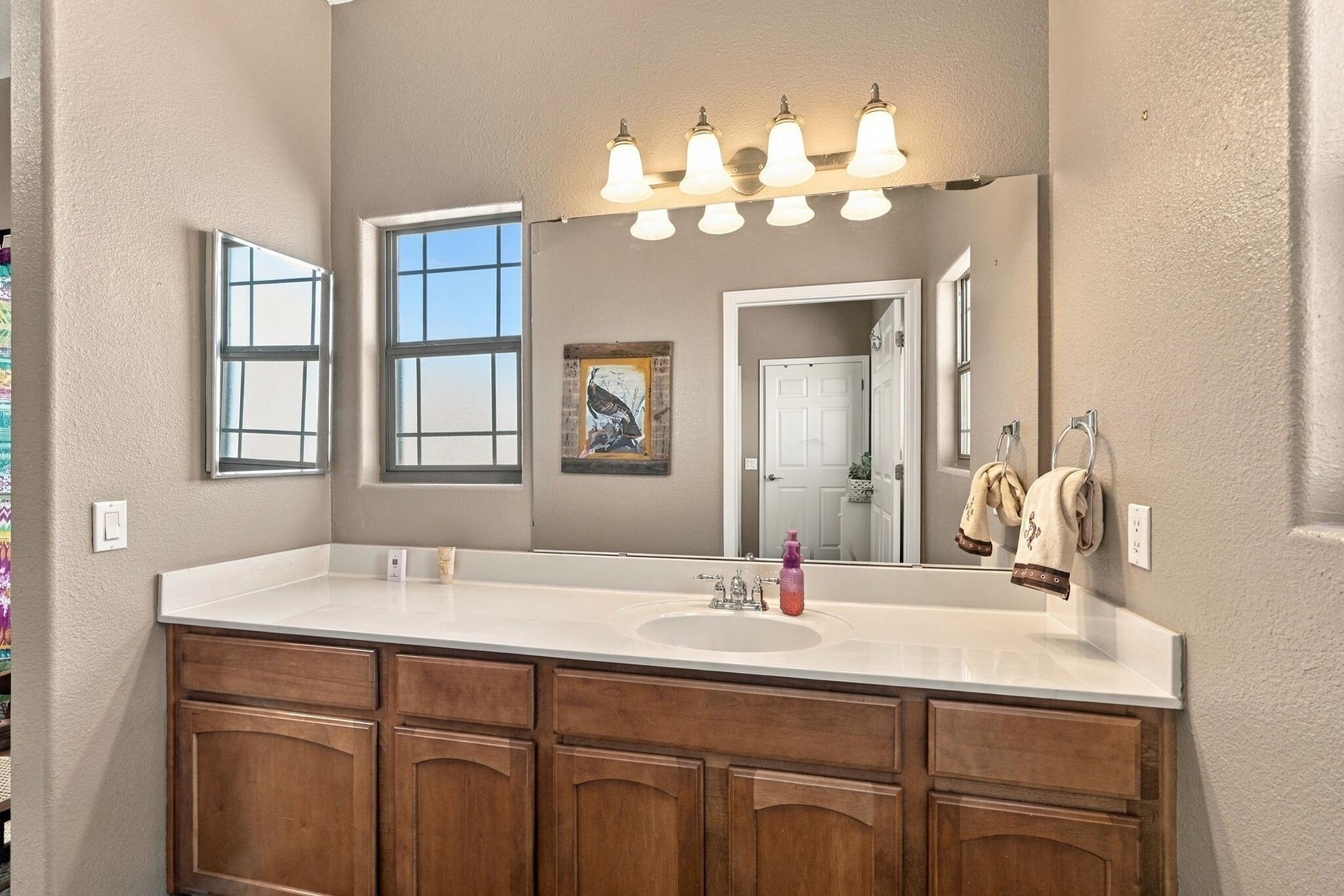 608 3rd Street Northeast Rio Rancho, NM 87124 - Photo 34 of 47 Gallery Image 34
