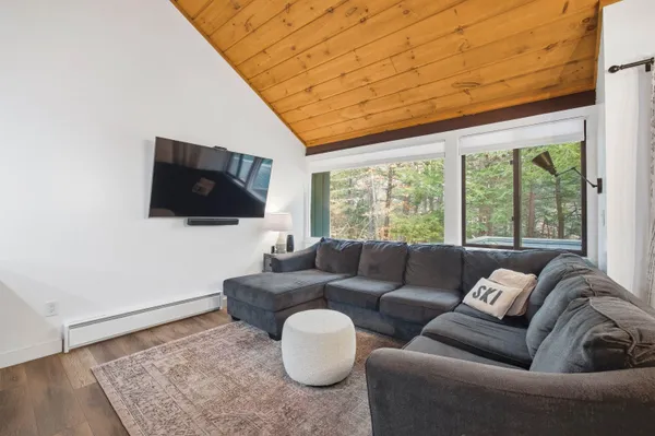 $659,000 | 21 Osseo Road, Unit 3, Lincoln, NH 03251