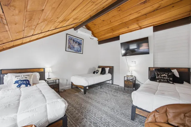 $715,000 | 21 Osseo Road, Unit 3, Lincoln, NH 03251