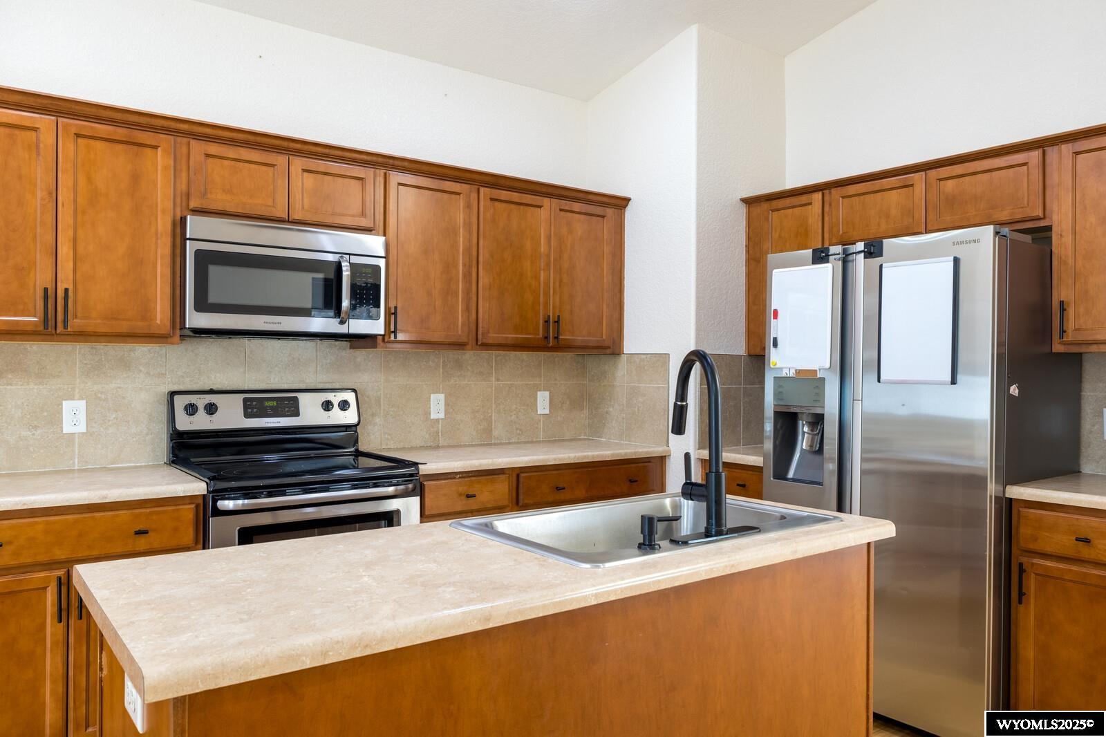 940 South 3rd Avenue Mills, WY 82644 - Photo 4 of 24