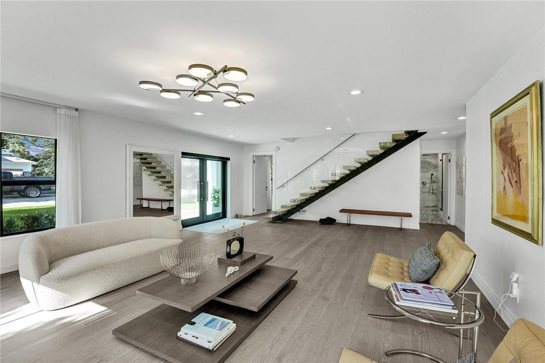 9 Tahoe Lane Sea Ranch Lakes, FL 33308 - Photo 13 of 54 a living room with furniture