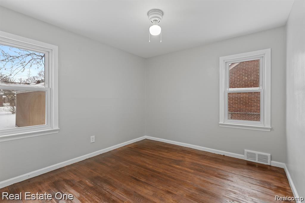 3604 Huron Street Dearborn, MI 48124 - Photo 8 of 21