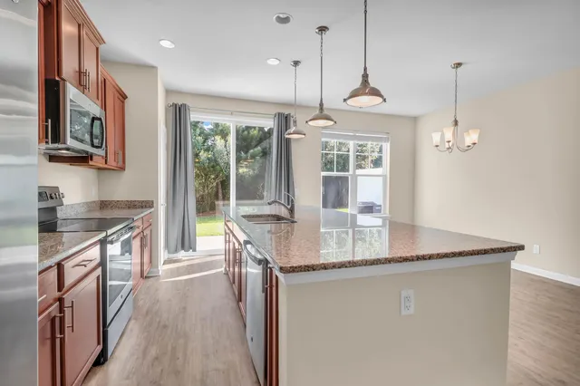 $1,975 | 4964 Hay Bale Court, Summerville, SC 29485