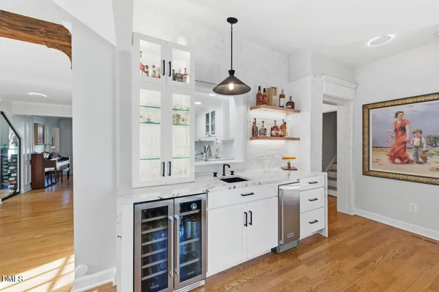 $1,500,000 | 7212 Pine Bark Court, Raleigh, NC 27615