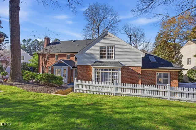 $1,500,000 | 7212 Pine Bark Court, Raleigh, NC 27615