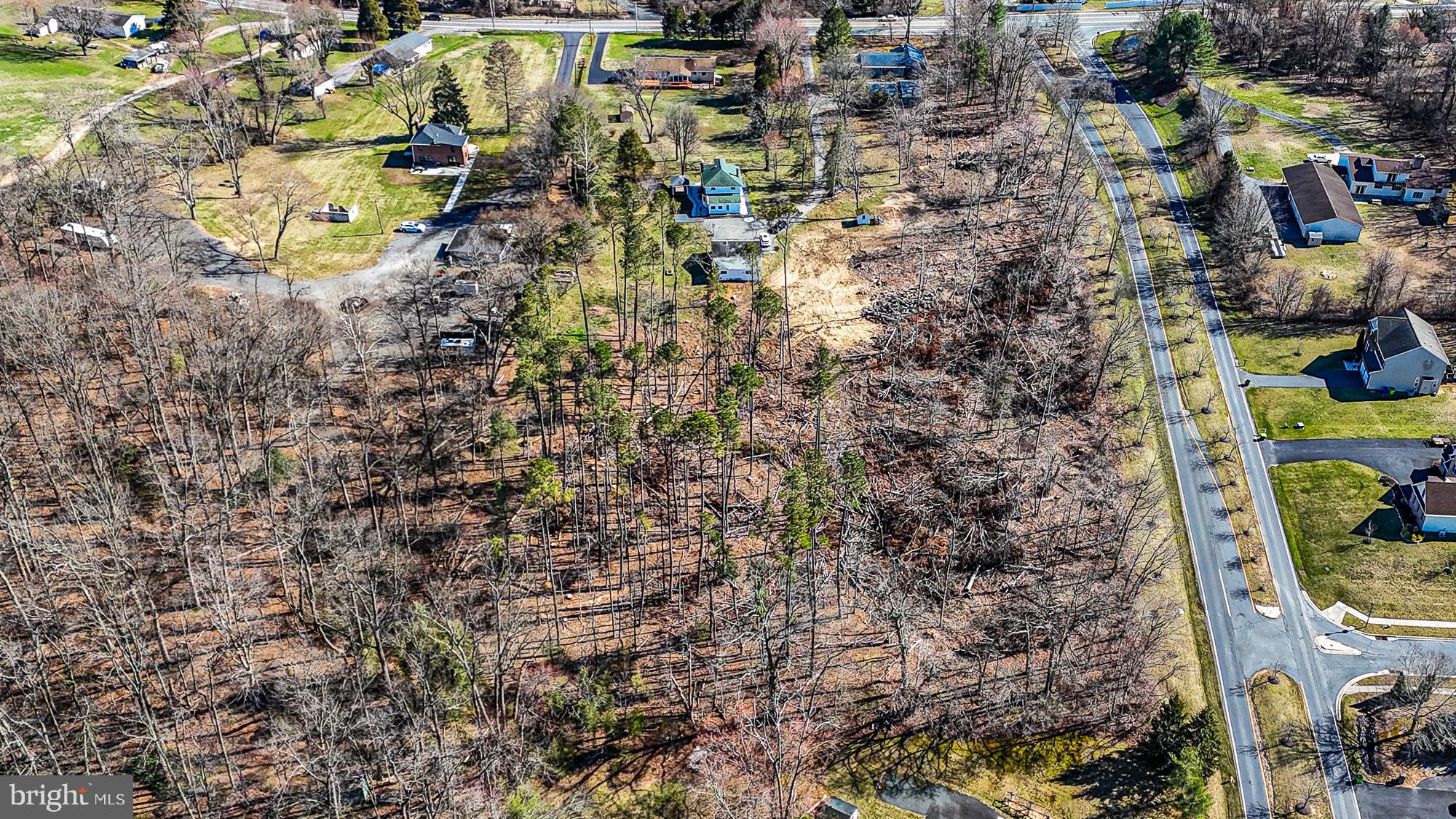 5.55 acres with building rights